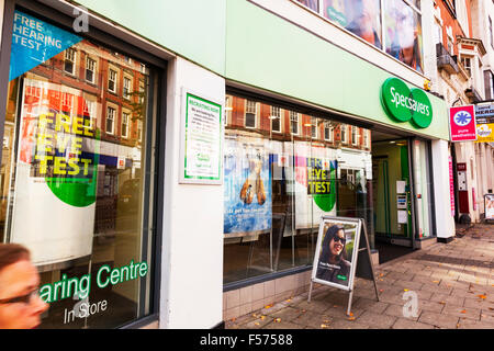 Specsavers Optiker Shop speichern Namensschild Gebäude Außenfassade Eingang Nottingham Stadtzentrum GB England Nottinghamshire UK Stockfoto