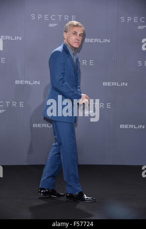 Berlin, Deutschland. 28. Oktober 2015. Christoph Waltz bei der Premiere von "James Bond: Gespenst" in Berlin, 28.10.2015./picture Allianz Credit: Dpa picture-Alliance/Alamy Live News Stockfoto