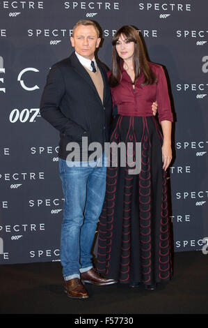 Berlin, Deutschland. 28. Oktober 2015. Daniel Craig und Monica Bellucci in den Fototermin für "James Bond 007 - Gespenst" in Rom, 27.10.2015/picture Allianz Credit: Dpa picture-Alliance/Alamy Live News Stockfoto