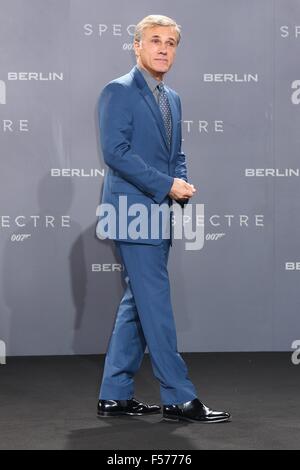 Berlin, Deutschland. 28. Oktober 2015. Christoph Waltz bei der Premiere von "James Bond: Gespenst" in Berlin, 28.10.2015./picture Allianz Credit: Dpa picture-Alliance/Alamy Live News Stockfoto