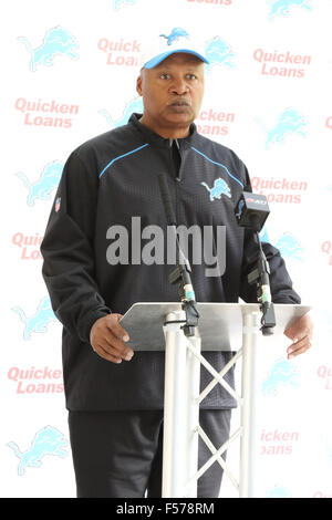 Watford, Hertfordshire, UK. 28. Oktober 2015. Head Coach JIM CALDWELL auf der Detroit Lions Praxis und Presse Interviews bei The Grove Hotel, Chandlers überqueren, Watford, Herts. Detroit sind hier in der neuesten NFL International Series-Spiel im Wembley-Stadion gegen Kansas City Chiefs Jaguare am 1. November 2015 spielen Photo Credit: KEITH MAYHEW/Alamy Live News Stockfoto