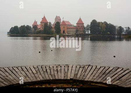 Burg Trakai im Herbst Stockfoto