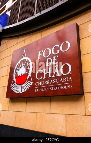 Fogo de Chao Brazillian Steakhouse Restaurant Wandschild auf S 7th Street in Minneapolis MN Stockfoto