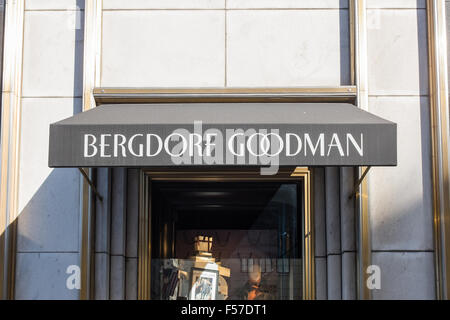 Bergdorf Goodman Bekleidungsgeschäft in Fifth Avenue in New York Stockfoto