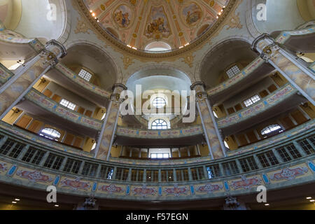 Innenraum der Frauenkirche Dresden (Frauenkirche). Dresden ist die Landeshauptstadt von Sachsen. Stockfoto