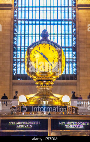 Haupt-Bahnhofshalle im Grand Central Terminal, Manhattan, New York City, Vereinigte Staaten von Amerika. Stockfoto