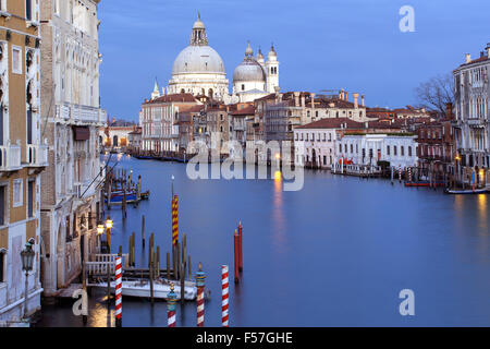 Canal Grande Venedig Abend Ansicht von Accademia-Brücke, Italien Stockfoto