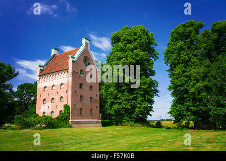 Bild von einem restauriert mittelalterlichen Turm, Schloss Borgeby, Schweden gefunden. Stockfoto