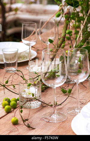 Bild einer eleganten aber bohemic Tabelle eingerichtet, für eine Hochzeit oder Party. Stockfoto