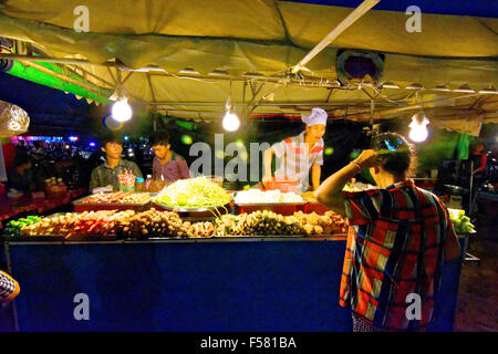 Nacht Garküche Phnom Penh Kambodscha Stockfoto