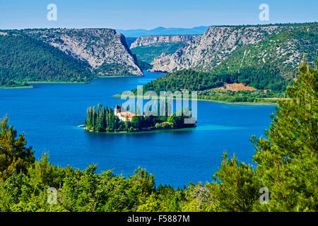 Kroatien, Dalmatien, Sibenik-Knin, Krka Nationalpark, römisch-katholische Franziskaner Kloster Visovac Stockfoto