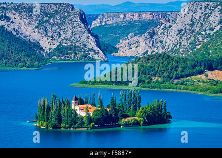 Kroatien, Dalmatien, Sibenik-Knin, Krka Nationalpark, römisch-katholische Franziskaner Kloster Visovac Stockfoto