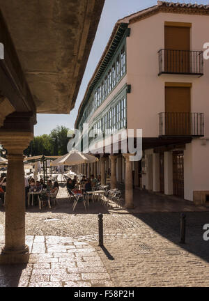 Town Square Cafés von Almagro in Castilla-La Mancha, Spanien, Europa Stockfoto