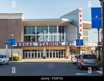 Regal Cinema in zentralen Einkaufsstraße in Virginia Gateway Shopping Center, Gainesville, Virginia, USA Stockfoto
