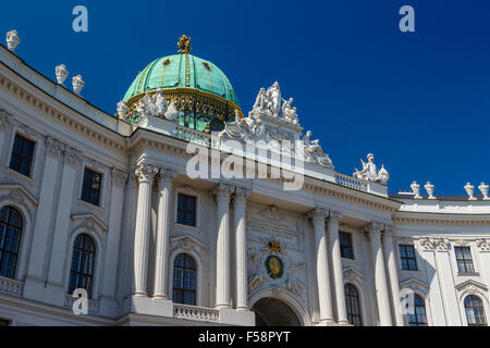 Michaelertrakt Bau der Hofburg am Heldenplatz, Wien, Österreich. Stockfoto