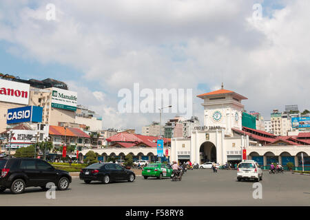 Ben Thanh Market (Vietnamesisch: Chợ Bến Thành) einen großen Marktplatz in zentralen Ho Chi Minh Stadt, im Bezirk 1, Vietnam Stockfoto