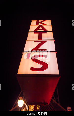 Katz es Deli, A Feinkost Diner auf der Lower East Side in New York City, Vereinigte Staaten von Amerika. Stockfoto