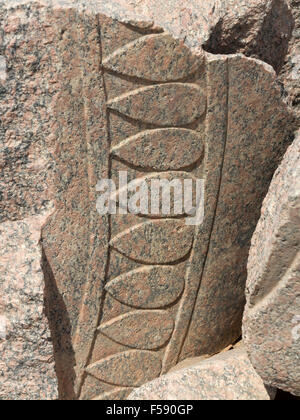 Nahaufnahme von Hilfsarbeit auf das Ramesseum, Leichenhalle Tempel von Ramses II am Westufer des Nils in Luxor, Ägypten Stockfoto