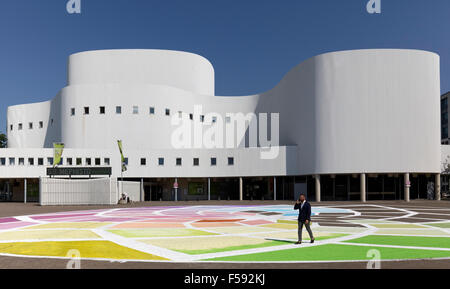 Schauspielhaus und Gustaf-Gründgens-Platz mit street-Art-Mosaik, Düsseldorf, Nordrhein-Westfalen, Deutschland Stockfoto