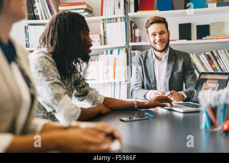 Business-Meeting im Büro und Präsentation Stockfoto