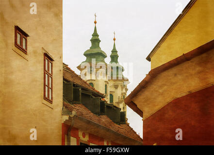 Die mittelalterliche Stadt von Eger aus den Wällen der Festung Eger übernommen. Foto im Stil der alten Farbe Bild. Stockfoto
