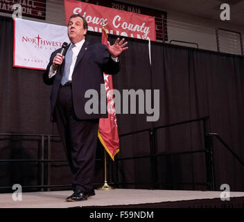 Orange City, Iowa, USA. 30. Oktober 2015. Republikanische Präsidentschaftskandidat Gouverneur von New Jersey 30. Oktober 2015. CHRIS CHRISTIE spricht bei einer sechs-County-Northwest Iowa GOP-Kundgebung am Northwestern College Bultman Center, wie er in Orange City, Iowa Freitag, 30. Oktober 2015 Kampagnen. Bildnachweis: Jerry Mennenga/ZUMA Draht/Alamy Live-Nachrichten Stockfoto