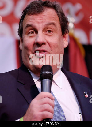 Orange City, Iowa, USA. 30. Oktober 2015. Republikanische Präsidentschaftskandidat Gouverneur von New Jersey 30. Oktober 2015. CHRIS CHRISTIE spricht bei einer sechs-County-Northwest Iowa GOP-Kundgebung am Northwestern College Bultman Center, wie er in Orange City, Iowa Freitag, 30. Oktober 2015 Kampagnen. Bildnachweis: Jerry Mennenga/ZUMA Draht/Alamy Live-Nachrichten Stockfoto