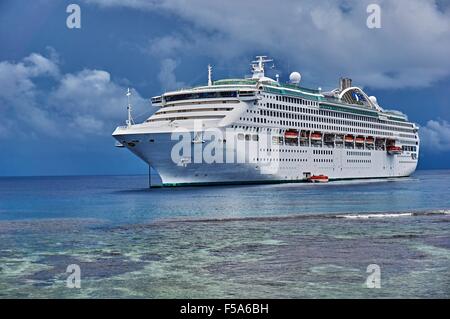 Sun Princess Cruise Liner aus Cartwheel Insel PNG festgemacht Stockfoto