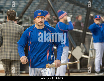 New York, NY, USA. 30. Oktober 2015. New York Mets DANIEL MURPHY während Wimper Praxis vor dem Spiel 3 der 2015 World Series, Citi Field, Freitag, 30. Oktober 2015. © Bryan Smith/ZUMA Draht/Alamy Live-Nachrichten Stockfoto