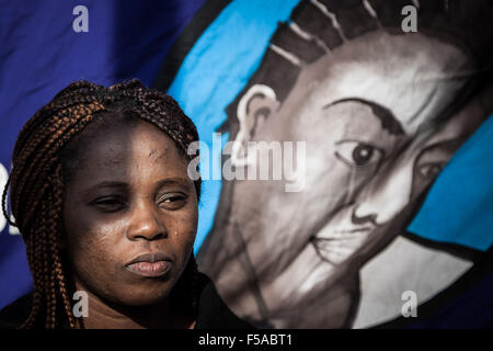 London, UK. 31. Oktober 2015. Jährliche Erinnerung Prozession Protest Marsch gegen Todesfälle in Haft von United Freunde und Familie (UFFC) Credit: Guy Corbishley/Alamy Live News Stockfoto