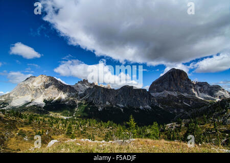 An den Cinque Torri di Averau aus Nuvolau, Dolomiten, Belluno, Italien Stockfoto