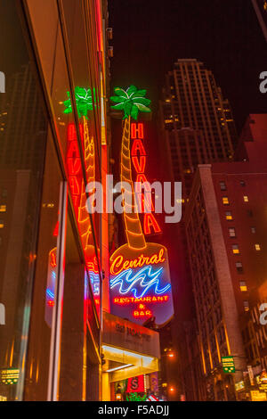 Havanna-Hauptrestaurant & Bar kubanische Küche, 46th Street, Manhattan, New York City, Vereinigte Staaten von Amerika. Stockfoto