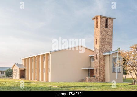 NIEUWOUDTVILLE, Südafrika - 11. August 2015: Die reformierte Kirche in Nieuwoudtville in der Region der nördlichen Kap Hantam Stockfoto