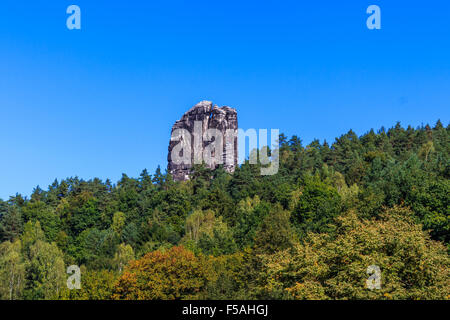 Panorama mit typischen Rock Zinnen an Bastei in Rathen, Sächsische Schweiz Stockfoto