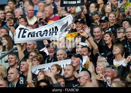 Twickenham, London, UK. 31. Oktober 2015. Rugby World Cup-Finale. Neuseeland gegen Australien. Neuseeland-Fans © Action Plus Sport/Alamy Live News Stockfoto