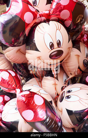 Minnie Mouse Helium Ballons Disneyland Paris Marne-la-Vallée Chessy Frankreich Stockfoto