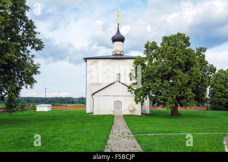 Kirche von Boris und Gleb Kideksha (1152), UNESCO-Weltkulturerbe, Susdal Stockfoto