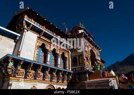 Badrinath, Garhwal Himalaya, Indien. Der Tempel von Badrinath, eines des Hinduismus heiligste Wallfahrtsort spots Stockfoto