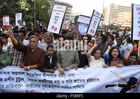 Dhaka, Bangladesch. 1. November 2015. Ganajagaran Manchas Proteste Demonstration gegen Angriffe auf Schriftsteller und Verleger bei Shahbagh in Dhaka, Bangladesch. Anderen Organisation Aktivisten protestieren am 1. November 2015 Demonstration gegen Angriffe auf weltliche Schriftsteller und Verleger in Dhaka, Bangladesch. Am 1. November 2015-Credit: Mamunur Rashid/Alamy Live-Nachrichten Stockfoto