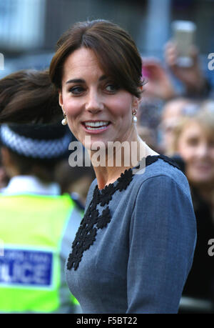 London, UK, 27. Oktober 2015: Catherine Duchess of Cambridge besucht die Chance UK Charity-Event in Islington Town Hall in London Stockfoto