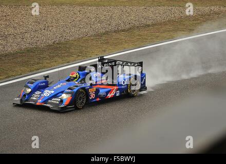 1. November 2015 - Shanghai, Volksrepublik China - N - 36 SIGNATECH ALPINE Frankreich. Alpine A450B - Nissan. Reifen Dunlop, Fahrer NELSON PANCIATICI (FRA), PAUL-LOUP CHATIN (FRA) und TOM DILLMANN (FRA). LE MANS PROTOTYP 2. Während den 6 Stunden von Shanghai in Shanghai International Circuit. © Marcio Machado/ZUMA Draht/Alamy Live-Nachrichten Stockfoto