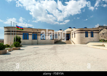 Das Qobustan Petroglyph Museum im Gobustan National Park, 64kms südwestlich von Baku, der Hauptstadt Aserbaidschans. Stockfoto