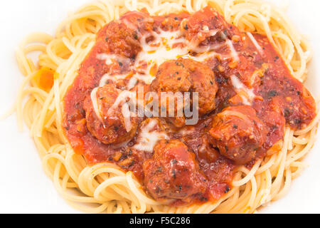 Spaghetti mit Fleischbällchen in Tomatensauce. Stockfoto