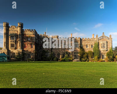 Eine schöne Herbst-Szene in Hampton Court Schloss, Gärten und Parks in der schönen Landschaft Herefordshire. Stockfoto