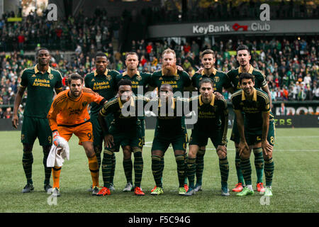 Portland, Oregon, USA. 1. November 2015. Die Hölzer ab 11. Die Portland Timbers FC veranstaltete die Vancouver Whitecaps in Providence Park am 1. November 2015. 1. November 2015. Bildnachweis: David Blair/ZUMA Draht/Alamy Live-Nachrichten Stockfoto