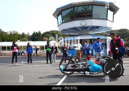 Japanische Zyklus Sportscenter, Shizuoka, Japan. 1. November 2015. Nobukazu Hanaoka (JPN), 1. November 2015 - Para-Cycling: Japan-Para-Cycling CUP 2015 Mixed Team Relay H bei japanischen Zyklus Sportscenter, Shizuoka, Japan. © Shingo Ito/AFLO SPORT/Alamy Live-Nachrichten Stockfoto