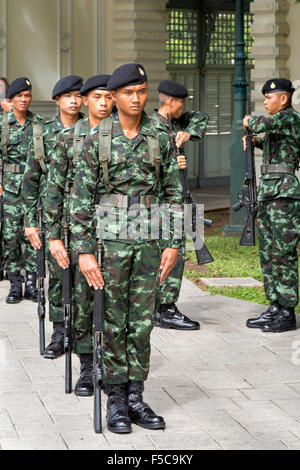 Thailändische Armee Bohren bei Bang Pa In, königlichen Sommerpalast, Ayutthaya, Thailand Stockfoto