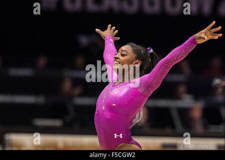 Die SSE Hydro-Arena, Glasgow, Vereinigtes Königreich. 1. November 2015. Simone Biles (USA), 1. November 2015 - Kunstturnen: 2015 World Artistic Gymnastics Championships Women Apparat in der SSE Hydro-Arena, Glasgow, Vereinigtes Königreich. Bildnachweis: Enrico Calderoni/AFLO SPORT/Alamy Live-Nachrichten Stockfoto