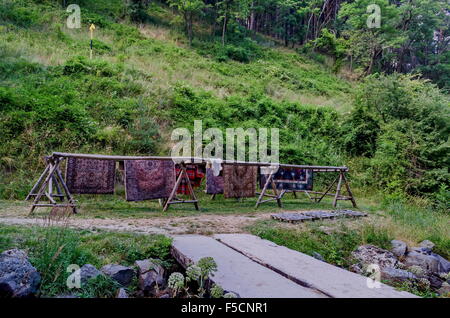 Teil des trocknen Ort bei operativen Workshop mit Walken Mühle im Zheleznitsa Dorf, Region Sofia, Bulgarien Stockfoto