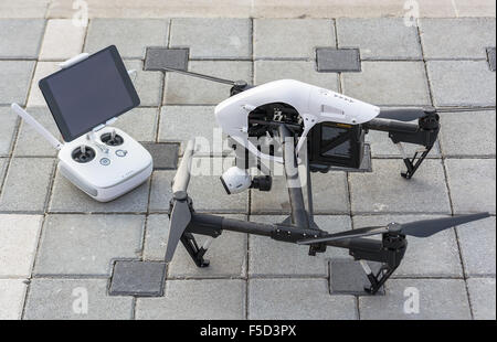 Zrenjanin, Serbien: Oktober 2015, Bild von der Dji Inspire 1 drone Quadcopter UAV der 4 k video schießt und 12mp Standbilder Stockfoto